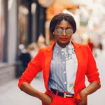 black-woman-city_1157-17530